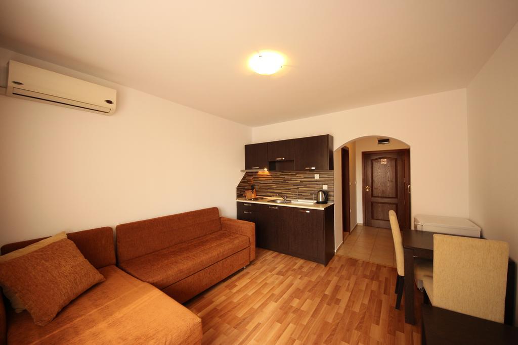 Menada Diamant Apartments Sunny Beach Oda fotoğraf